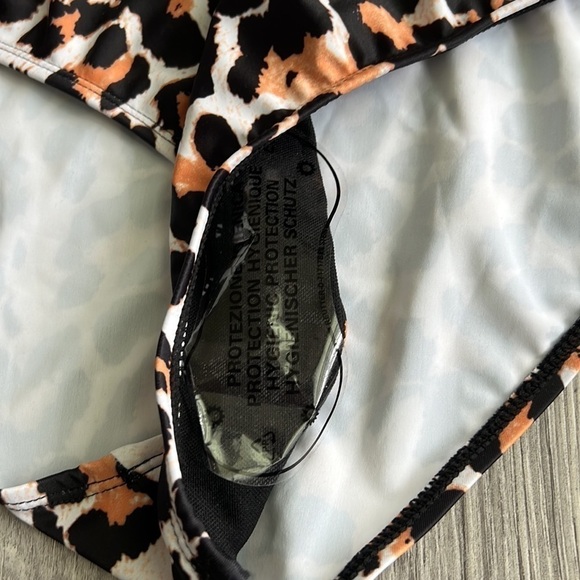 Tempt Me Cheetah Print Bikini Bottom Size XL - Picture 2 of 4